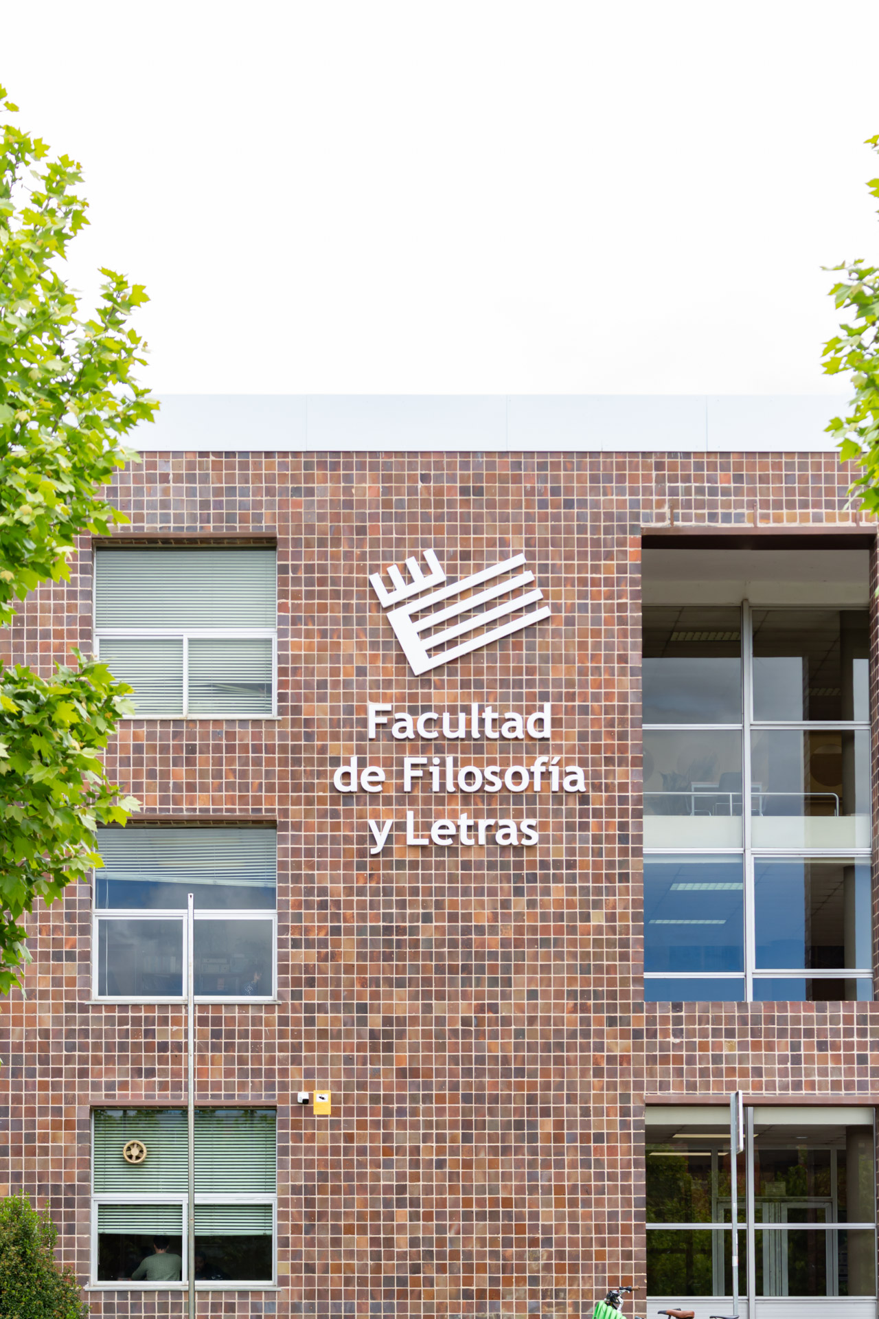 Falsedad y mentira